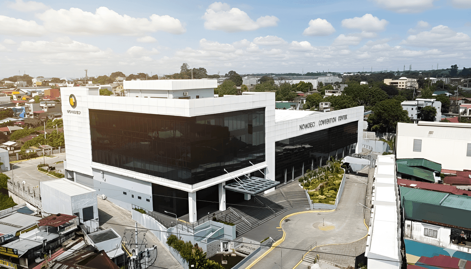 Aerial view of the NOVADECI Convention Center building